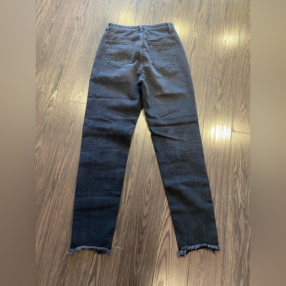 4 for 20❣️ Black Distressed Women's Jeans SHEIN size small - Picture 2 of 4